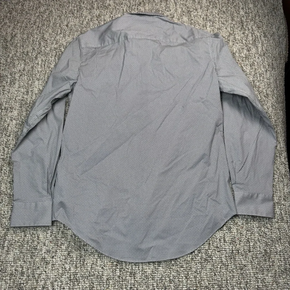 Van Heusen Dress Shirt Mens Medium 15-15.5 32/33 Vivid Slim Fit Blue White NWT